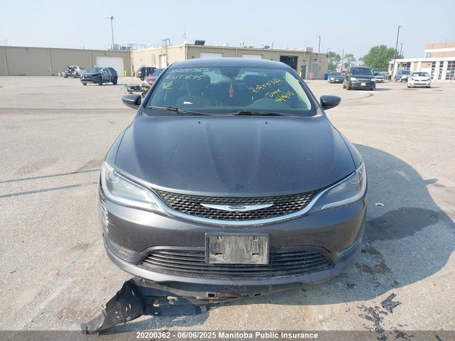 1C3CCCFB0GN198028 Chrysler 200 LX