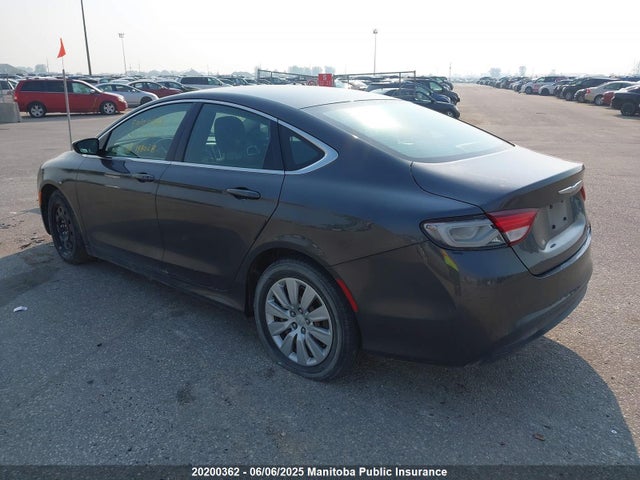 1C3CCCFB0GN198028 Chrysler 200 LX