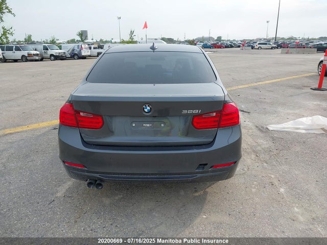2012 Bmw 328i მანქანა იყიდება აუქციონზე, vin: WBA3A5C57CF347211, აუქციონის ნომერი: 20200669