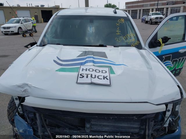 3GCUKREC7JG118921 Chevrolet Silverado 1500 Lt Crew Cab