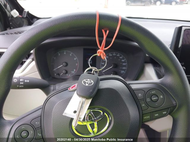 7MUAAABG3SV120611 Toyota Corolla Cross L