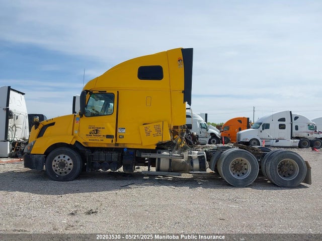 4V4NC9EH6HN972625 Volvo d13