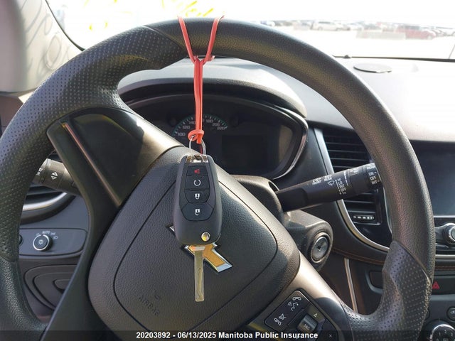 KL7CJNSM9NB528040 Chevrolet TRAX LS