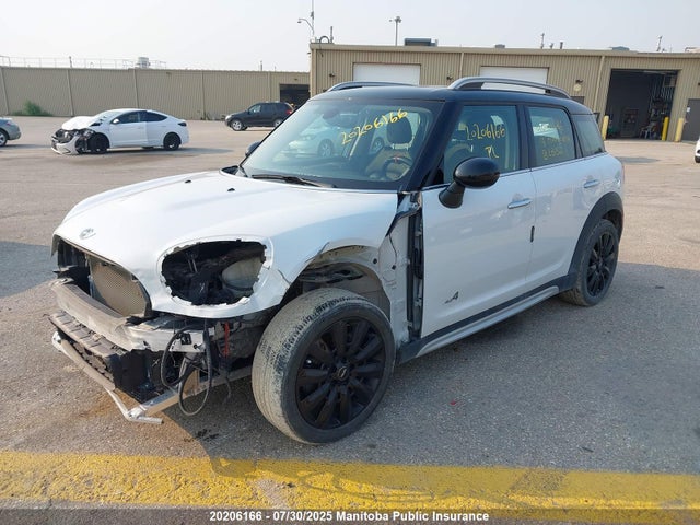 Mini 2018 2018 WMZYV5C38J3E04366 Image 2