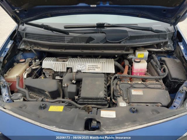JTDZN3EU8FJ018383 Toyota PRIUS V