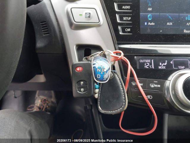 JTDZN3EU8FJ018383 Toyota PRIUS V
