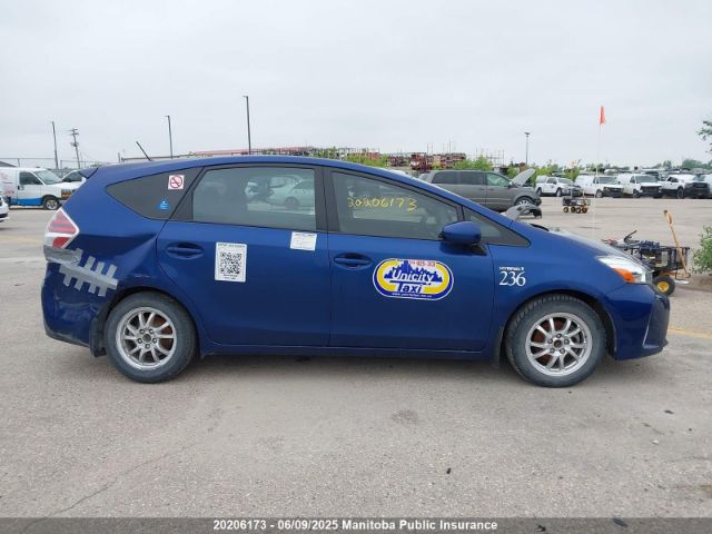JTDZN3EU8FJ018383 Toyota PRIUS V