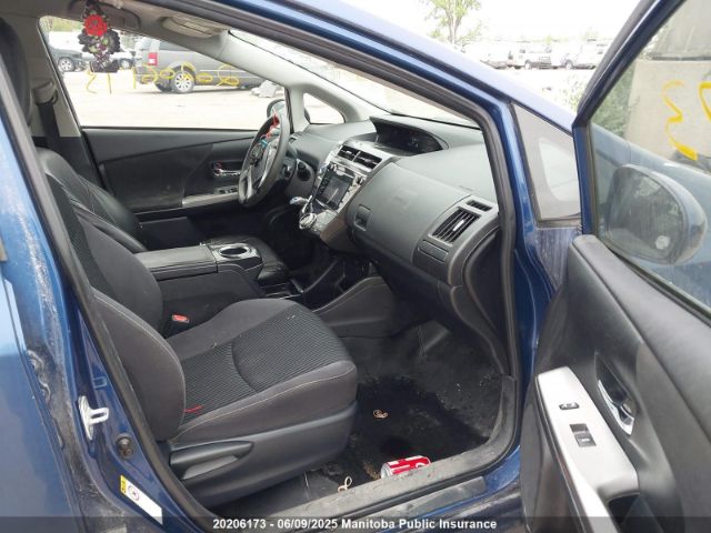 JTDZN3EU8FJ018383 Toyota PRIUS V