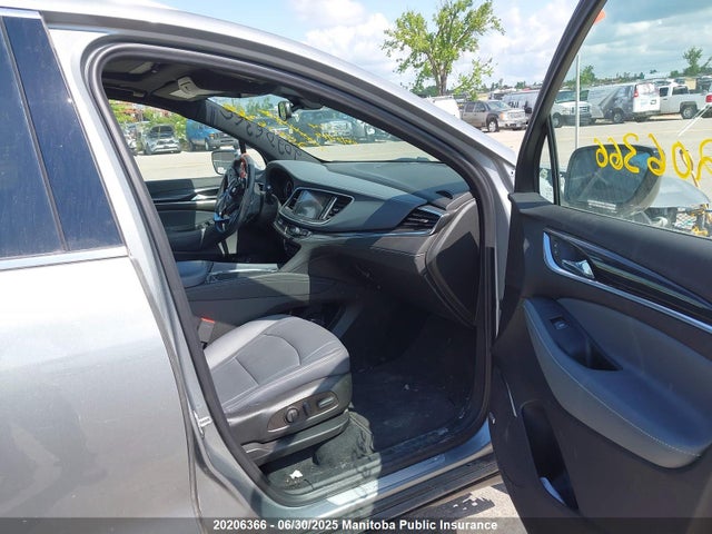 5GAEVAKW9PJ132596 Buick lfy