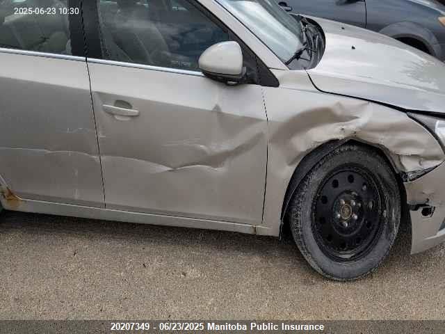 1G1P75SZ7E7173833 Chevrolet luz