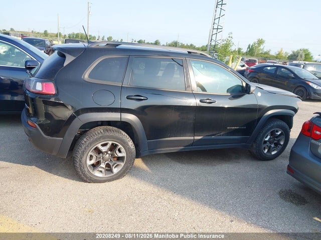 20208249 :رقم المزاد ، 1C4PJMBX9KD210458 vin ، 2019 Jeep Cherokee Trailhawk مزاد بيع