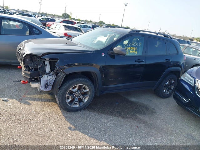 20208249 :رقم المزاد ، 1C4PJMBX9KD210458 vin ، 2019 Jeep Cherokee Trailhawk مزاد بيع