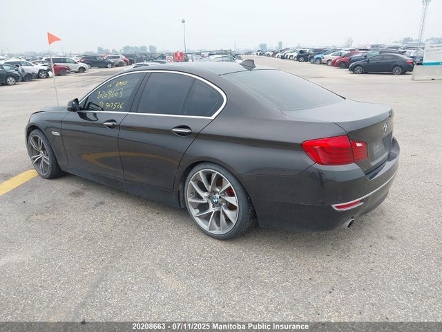 BMW 535i 2015 WBA5B3C5XFD547526 Image 3