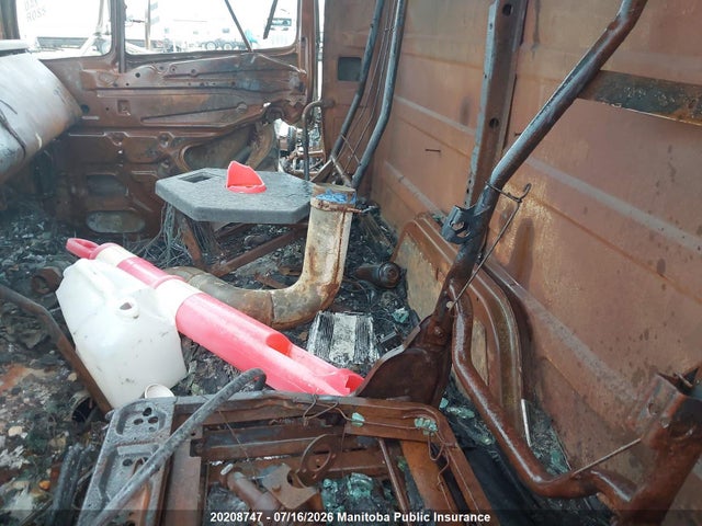 20208747 :رقم المزاد ، 1FVXTMDB6TL785463 vin ، 1996 Freightliner Other مزاد بيع