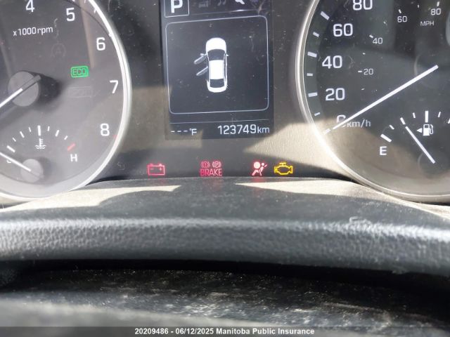 KMHD84LFXHU182436 Hyundai ELANTRA SE