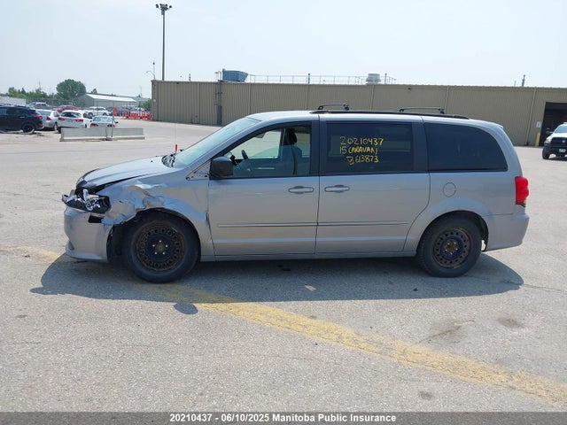 2C4RDGBG3FR613873 Dodge Grand Caravan Sxt