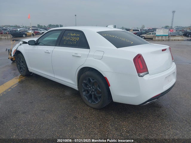 Chrysler 300 2019 2C3CCAGG8KH631675 Image 3