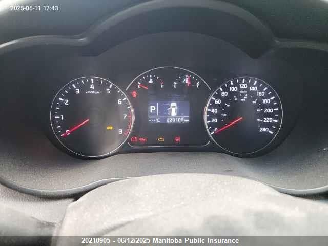 KNAHU8A33E7010533 KIA Rondo Ex