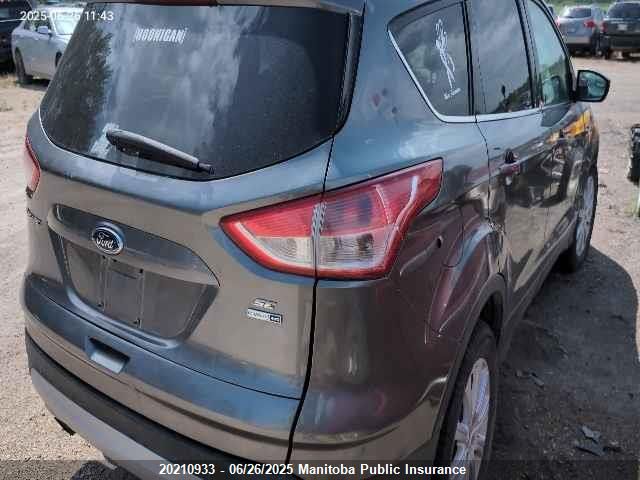 1FMCU9GX8EUD34541 Ford Escape
