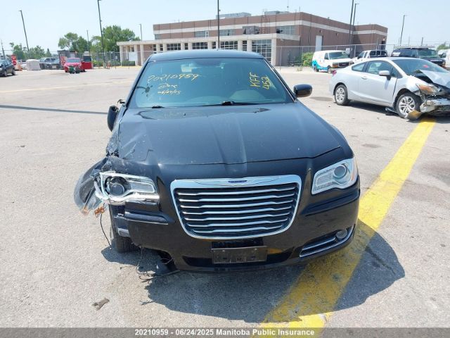 2C3CCARG3EH292938 Chrysler 300