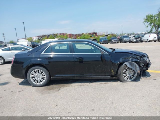 2C3CCARG3EH292938 Chrysler 300
