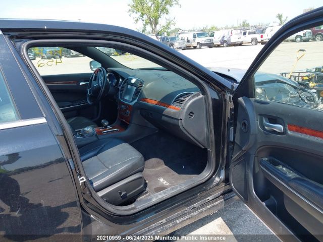2C3CCARG3EH292938 Chrysler 300