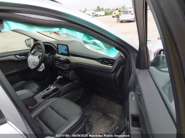 1FMCU9H92NUB03781 Ford Escape Sel 2.0t