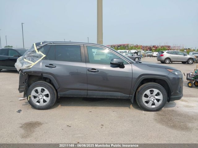 2T3B1RFVXRC481849 Toyota RAV4 LE