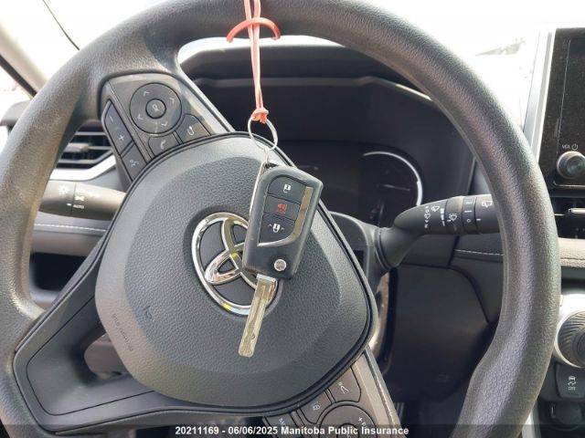 2T3B1RFVXRC481849 Toyota RAV4 LE