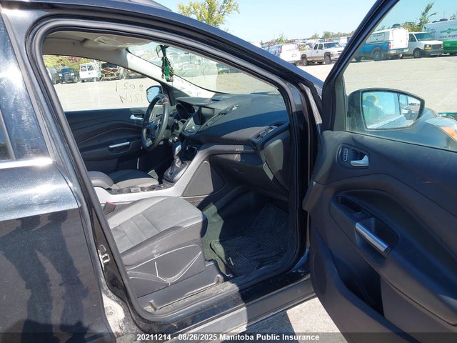 1FMCU9GXXFUC17139 Ford Escape