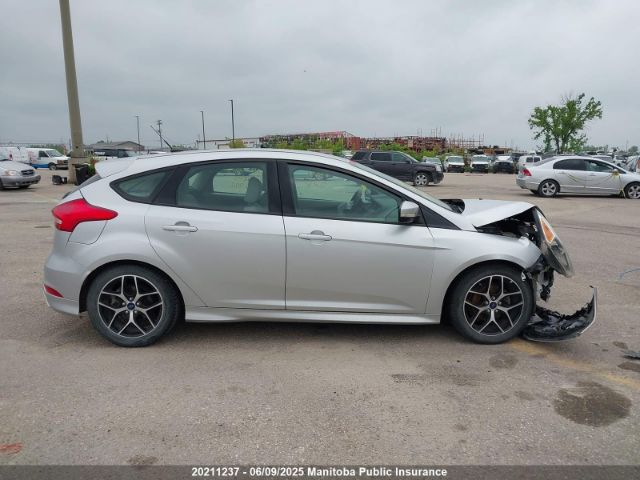 1FADP3K23FL331892 Ford FOCUS SE