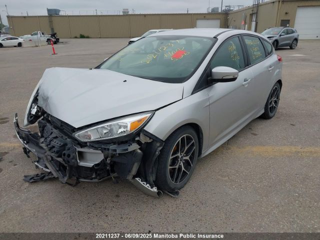 1FADP3K23FL331892 Ford FOCUS SE