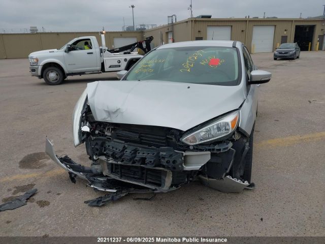 1FADP3K23FL331892 Ford FOCUS SE