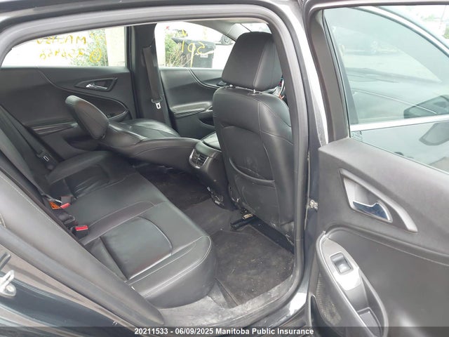 1G1ZE5STXHF256466 Chevrolet MALIBU LT