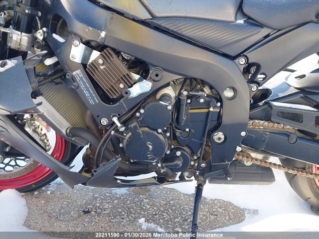Suzuki GSX-R600 2017 JS1GN7FA8H2100494 Image 9