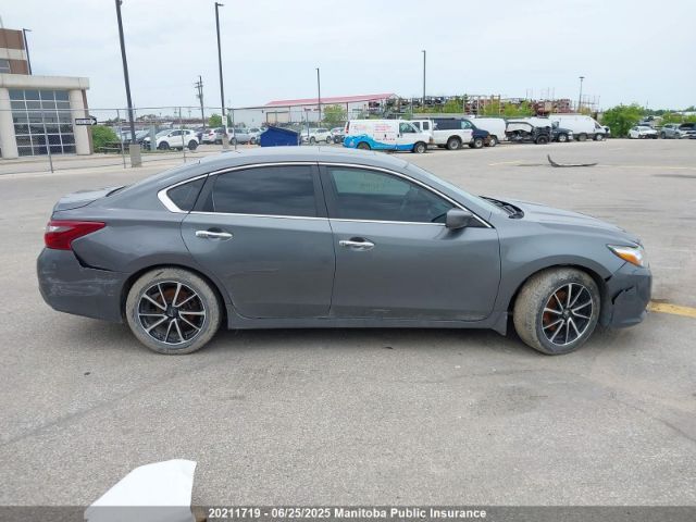 1N4AL3AP7JC185761 Nissan 2018
