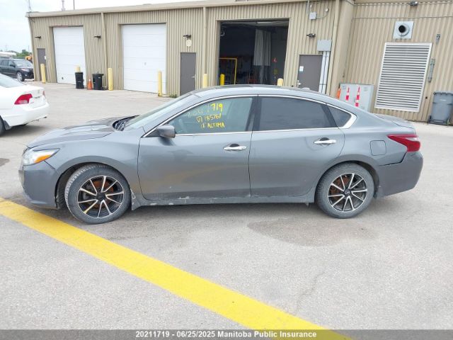 1N4AL3AP7JC185761 Nissan 2018