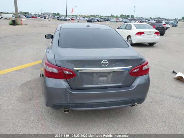 1N4AL3AP7JC185761 Nissan 2018