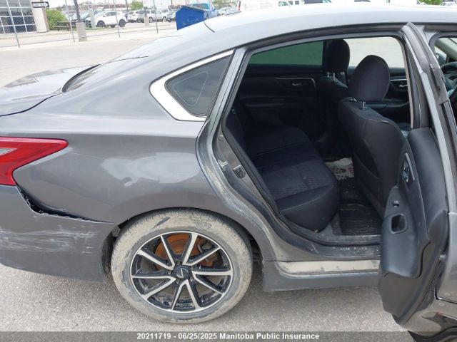 1N4AL3AP7JC185761 Nissan 2018