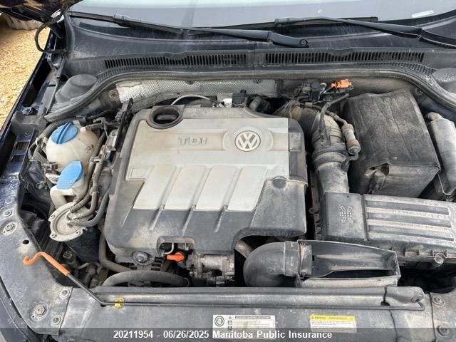 3VWLL7AJ6EM350058 Volkswagen 2014