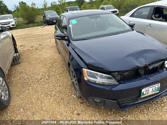 3VWLL7AJ6EM350058 Volkswagen 2014