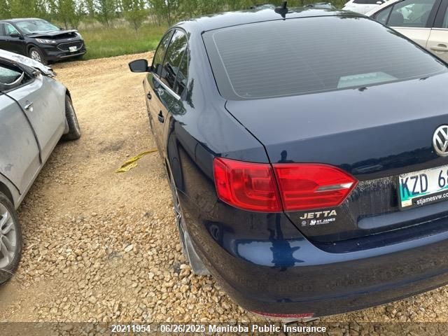 3VWLL7AJ6EM350058 Volkswagen 2014