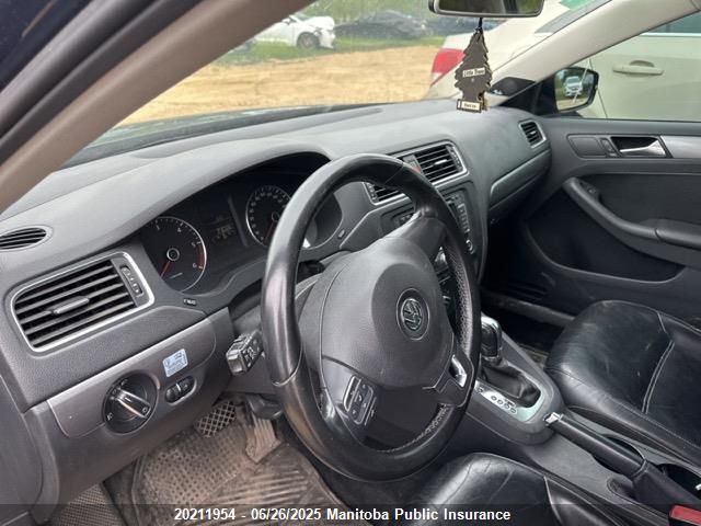 3VWLL7AJ6EM350058 Volkswagen 2014