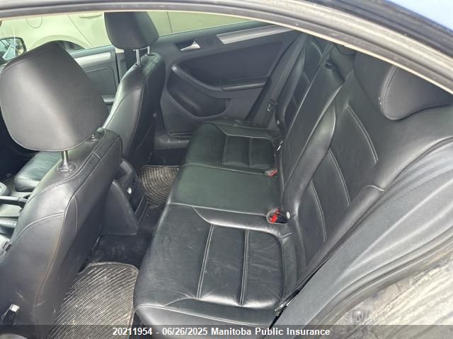 3VWLL7AJ6EM350058 Volkswagen 2014