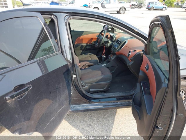 1G1JC5EH0E4164400 Chevrolet SONIC LT