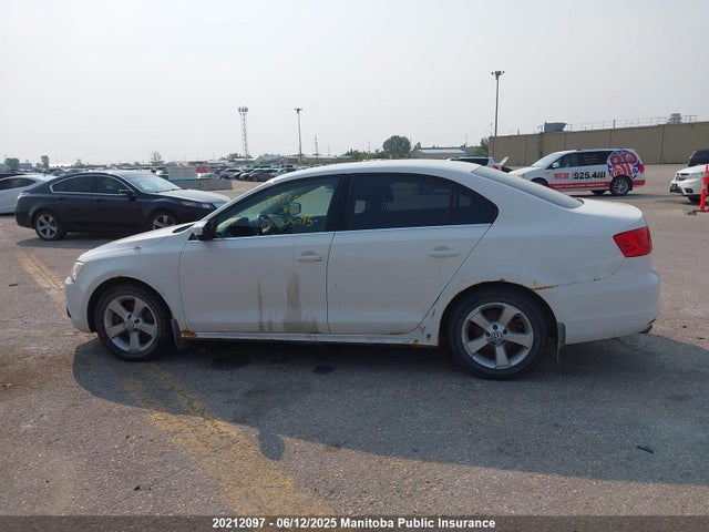 Продаж на аукціоні авто 2011 Volkswagen Jetta 2.5, vin: 3VWDX7AJ1BM374045, номер лоту: 20212097