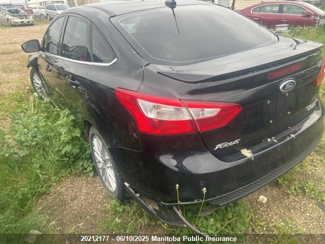 1FADP3J23EL220694 Ford Focus Titanium