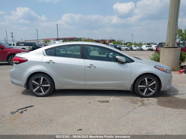 3KPFL4A89JE244235 KIA Forte Ex+