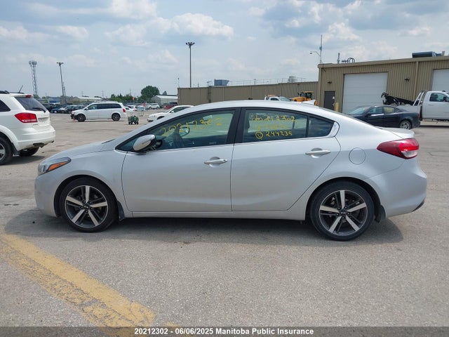 3KPFL4A89JE244235 KIA Forte Ex+