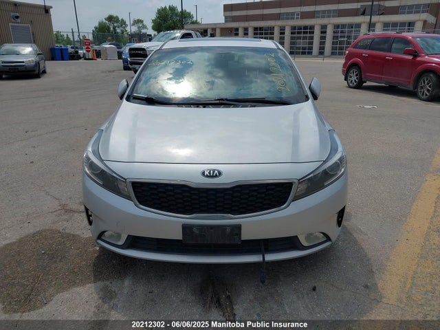 3KPFL4A89JE244235 KIA Forte Ex+